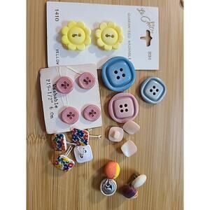 Vintage Estate Buttons Retro Colors, various sizes celluloid, plastic, MOP #0038